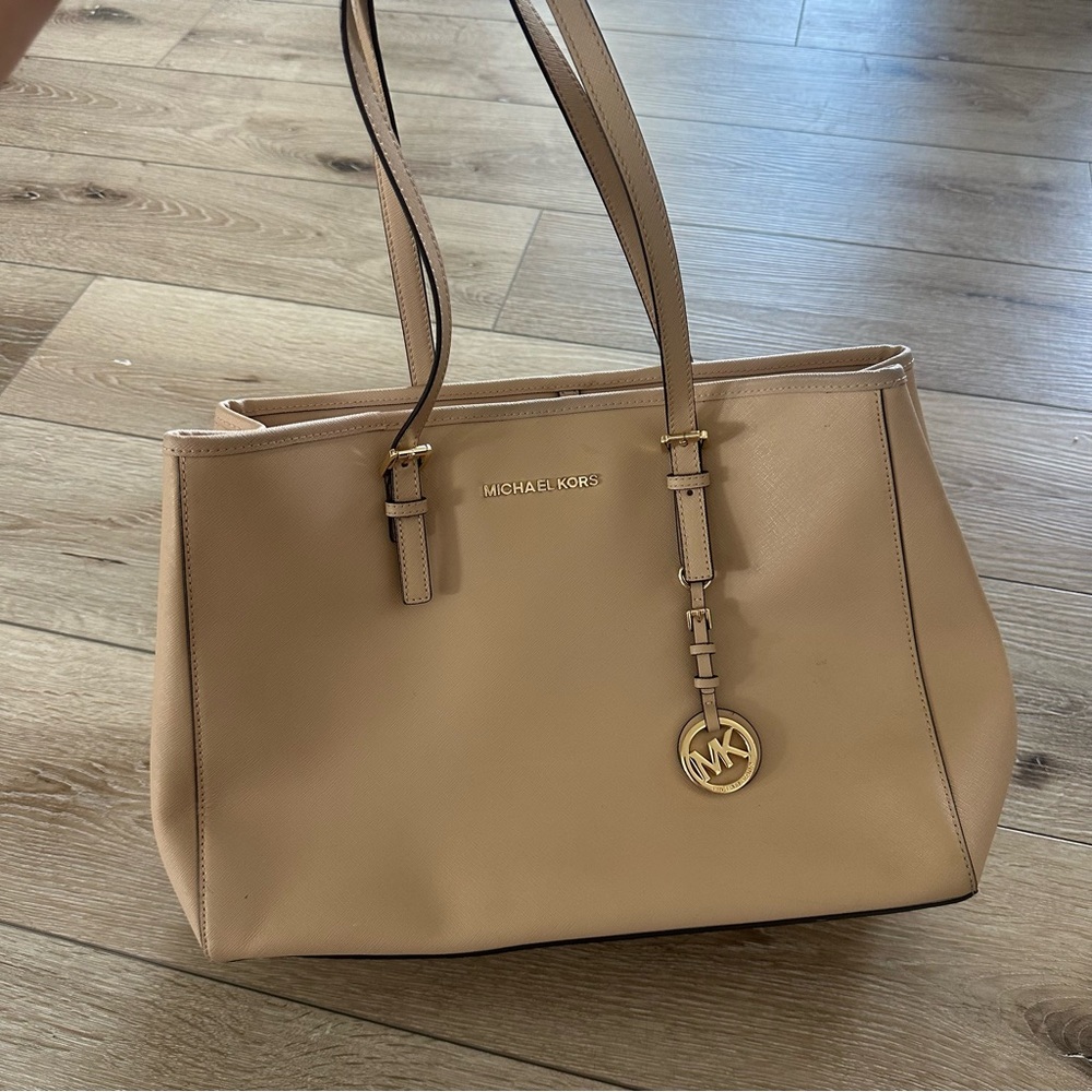 Michael Kors Tan Leather Tote Bag Business Work Laptop Purse Tan